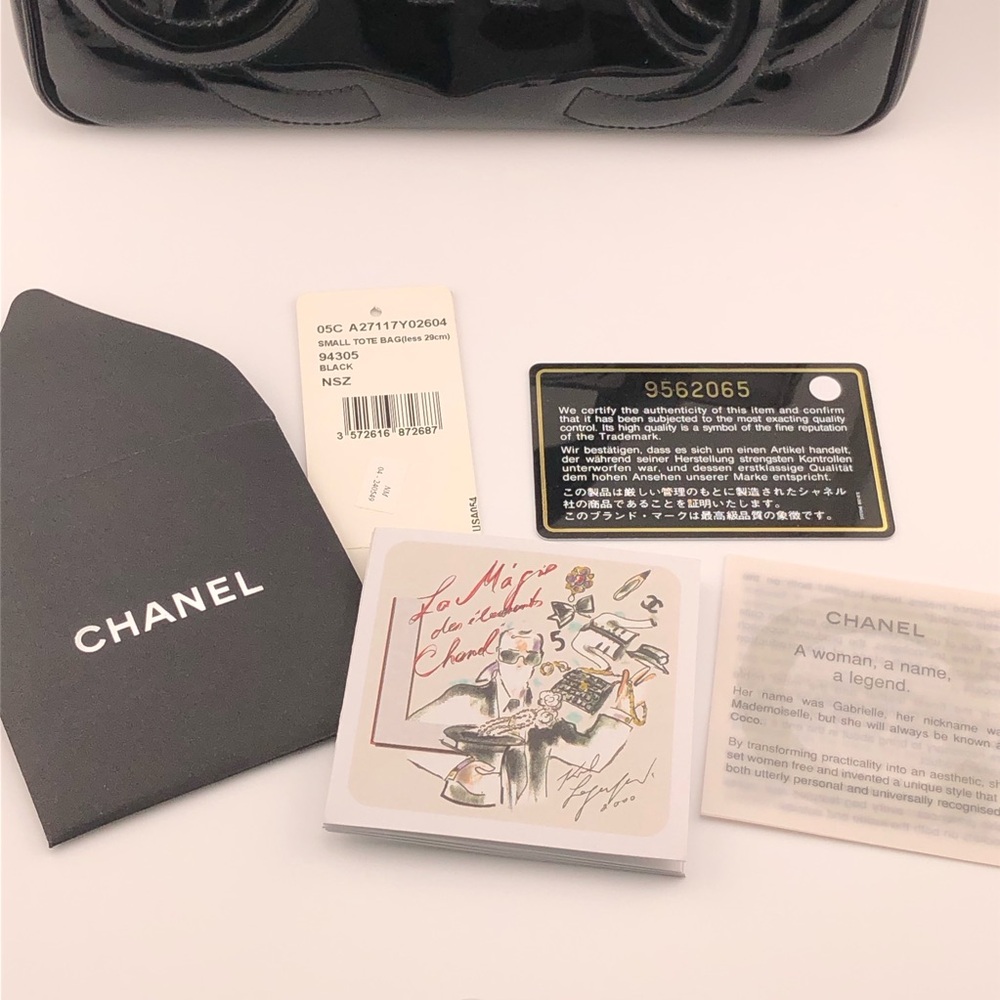 Chanel Black Small Tote Patent Leather Handbag By Karl Lagerfeld - Picture 4 of 17